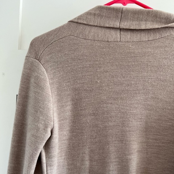 Babaton Kirby sweater size XS in dusty pink - Picture 9 of 16